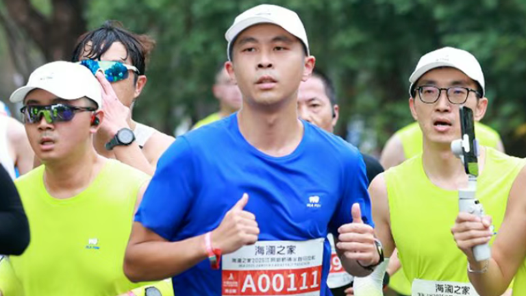  小镇半马，爆火出圈！江 