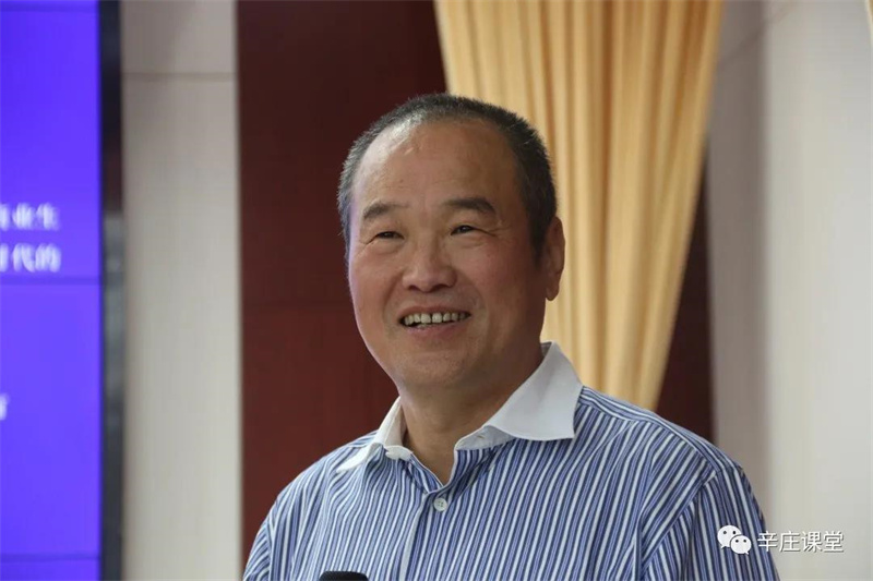 黄怒波