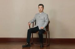从“光杆司令”到登上国际舞台，他为何选择在苏州扎根20年？