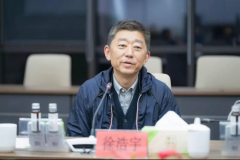 泰州首富“挖角”2600万年薪高管，上市棋局已悄然布局？