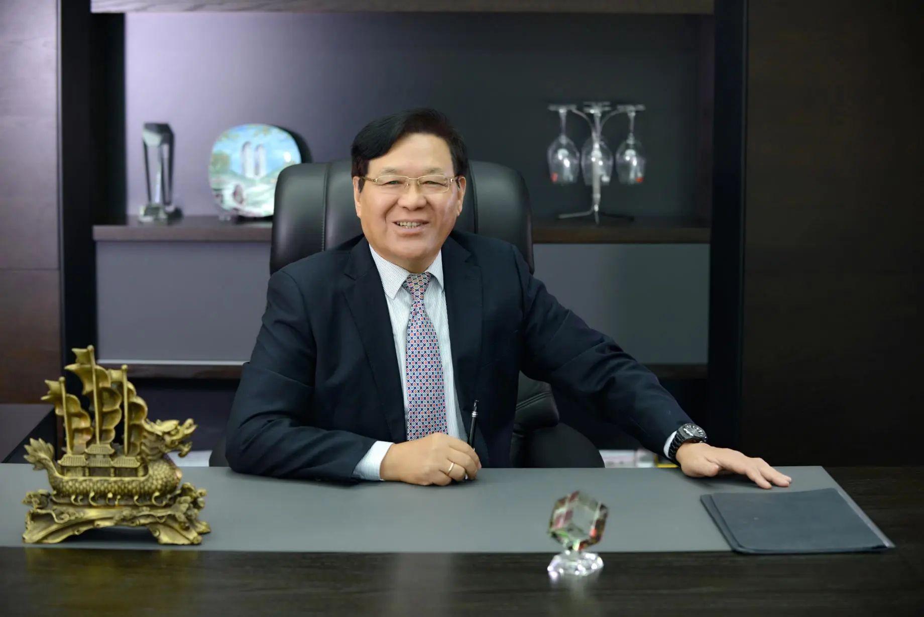  石明达：一生微电路 一颗 