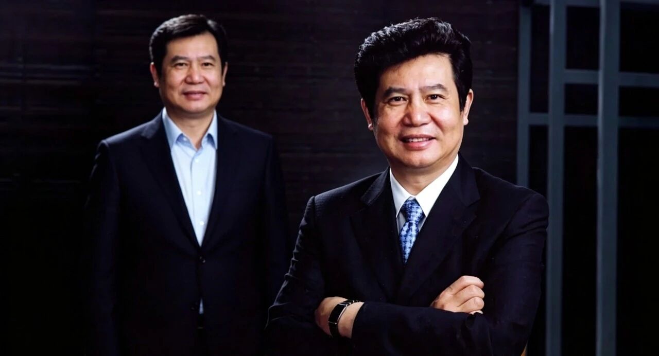  同根不同命！弟弟跌落千 
