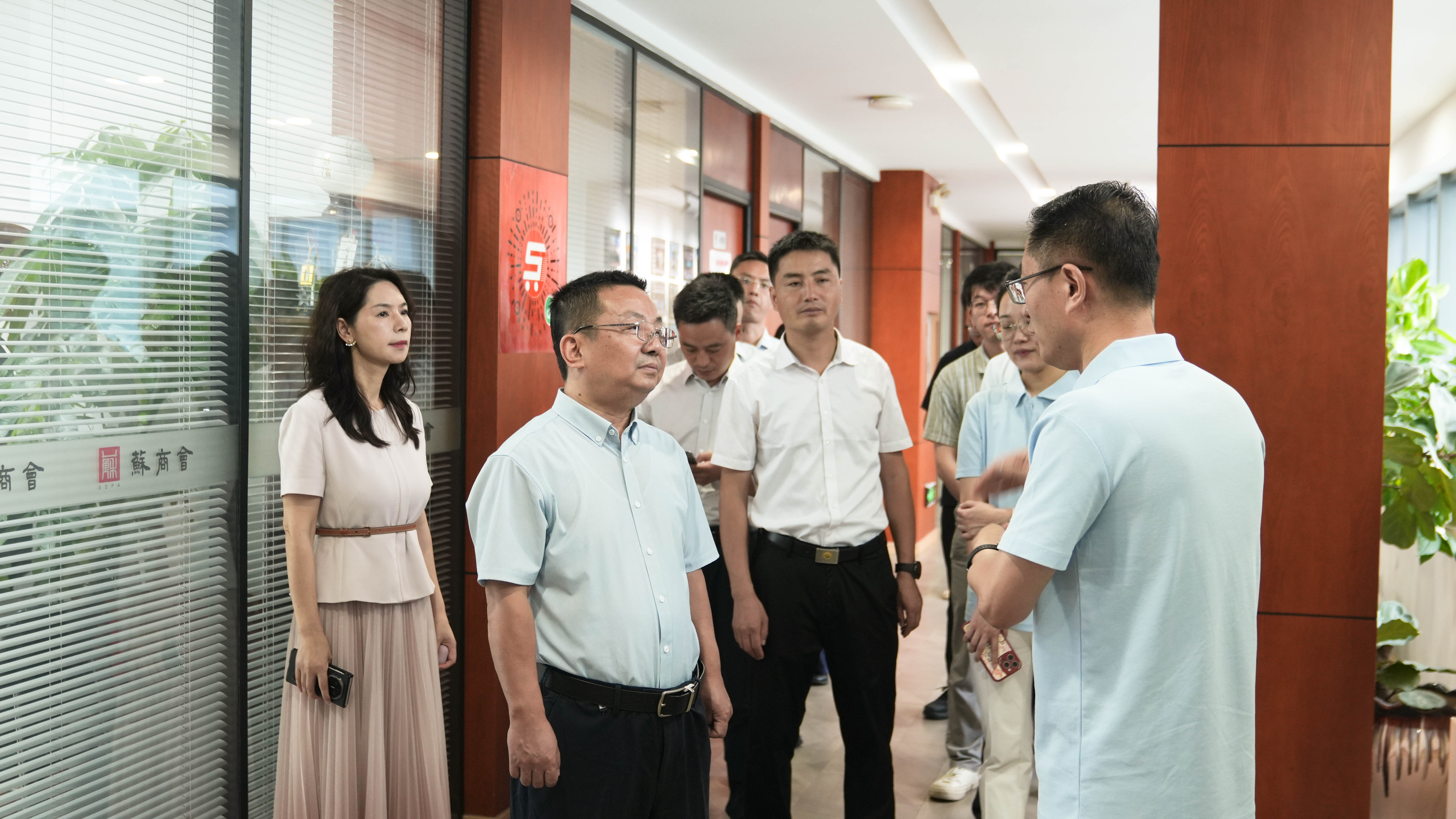 参观苏商会