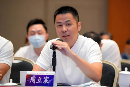  江阴“男装大王”，半年 